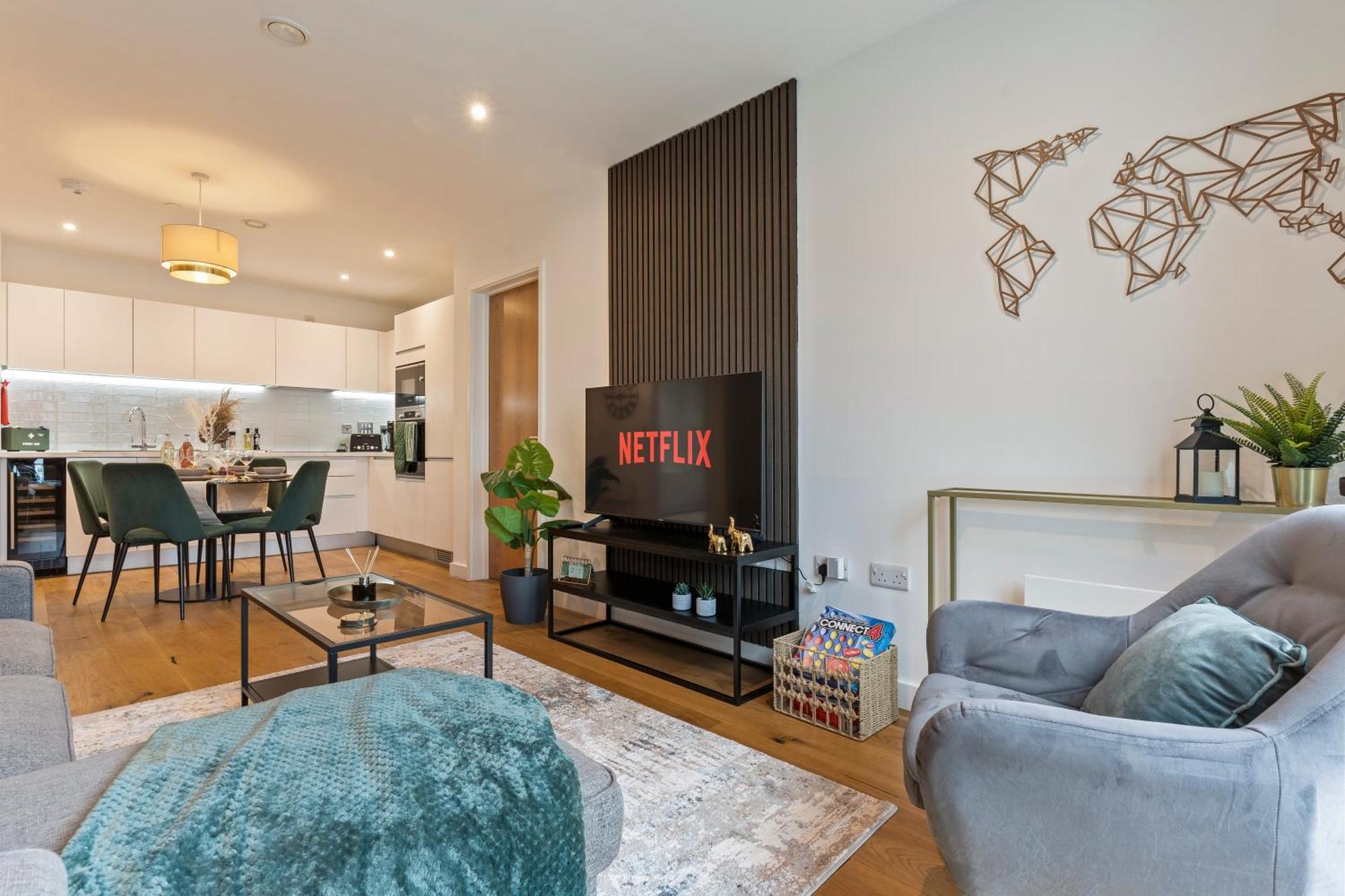 Shanti Suite - 2Bed 2Bath City Centre - Wifi - Netflix- Parking- Modern- Perfect For Family, Contractors, Leisure, Business By Shanti Nights Birmingham Exterior photo